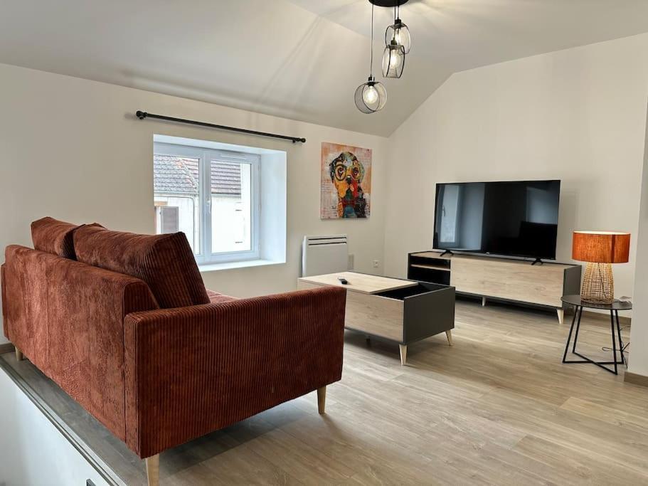 Appartement L'Impasse, T2 Neuf Et Bien Equipe, Plein Coeur De Maincy Extérieur photo