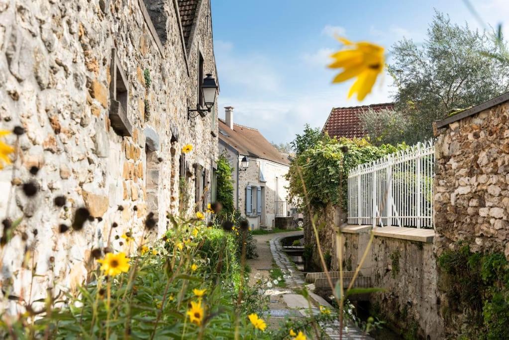 Appartement L'Impasse, T2 Neuf Et Bien Equipe, Plein Coeur De Maincy Extérieur photo