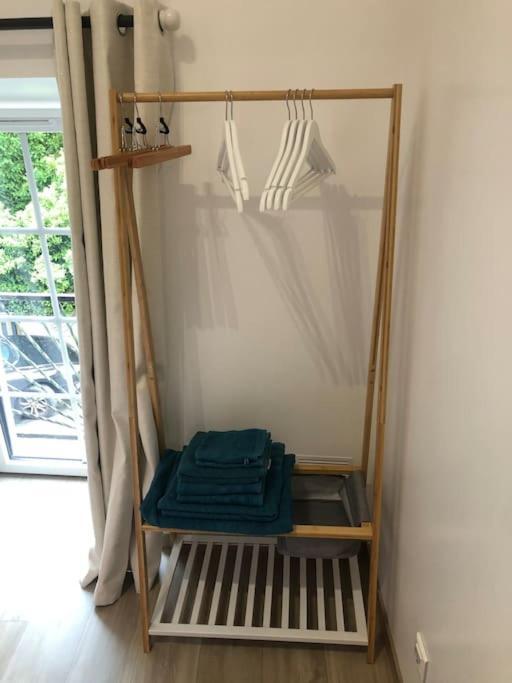 Appartement L'Impasse, T2 Neuf Et Bien Equipe, Plein Coeur De Maincy Extérieur photo