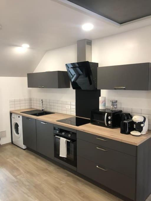Appartement L'Impasse, T2 Neuf Et Bien Equipe, Plein Coeur De Maincy Extérieur photo